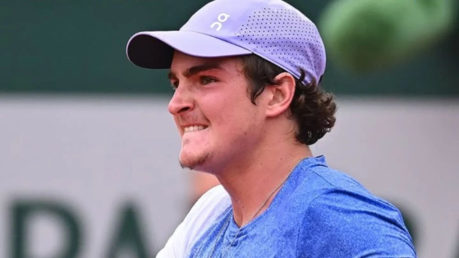 João Fonseca enfrenta peruano para igualar melhor marca no Rio Open