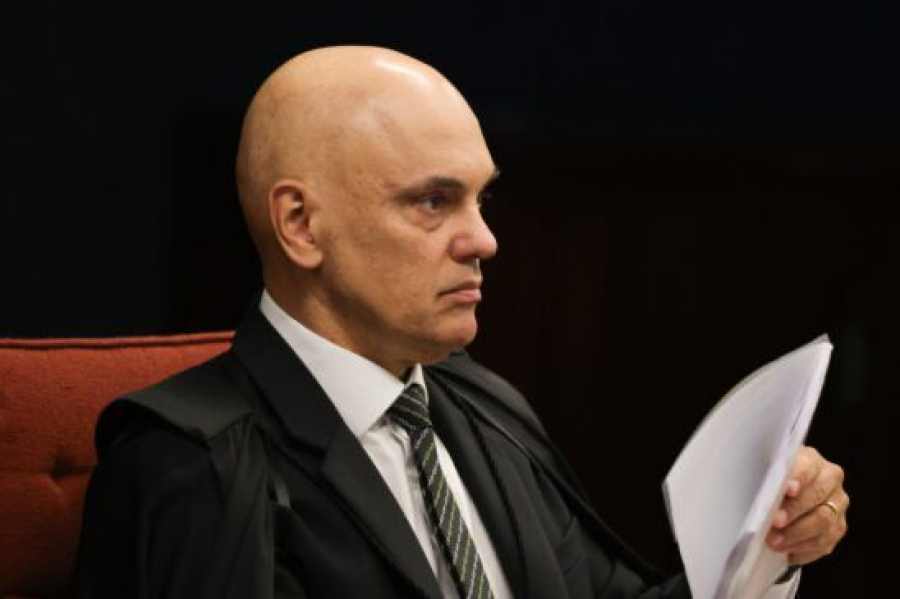 Moraes e esposa voaram ao menos oito vezes em aviões ligados a Vorcaro, aponta jornal; ministro nega