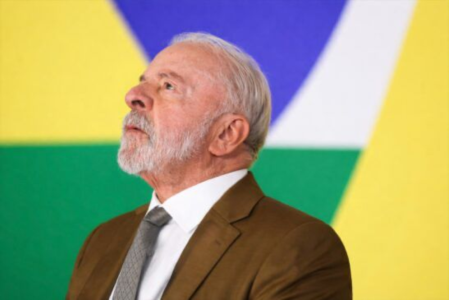 Em ano eleitoral, reprovação a Lula atinge 61%