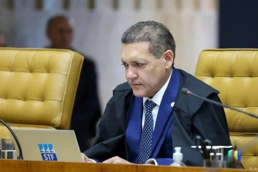 Nunes Marques Tem a Tese para Absolver Bolsonaro