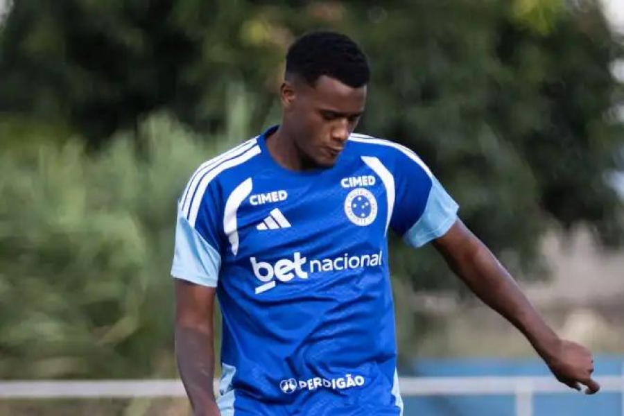 Cruzeiro oficializa negociação de zagueiro para clube da Europa