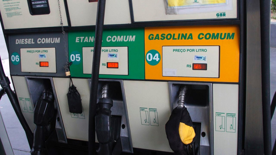 Gasolina passa a ter 32% de etanol a partir de hoje
