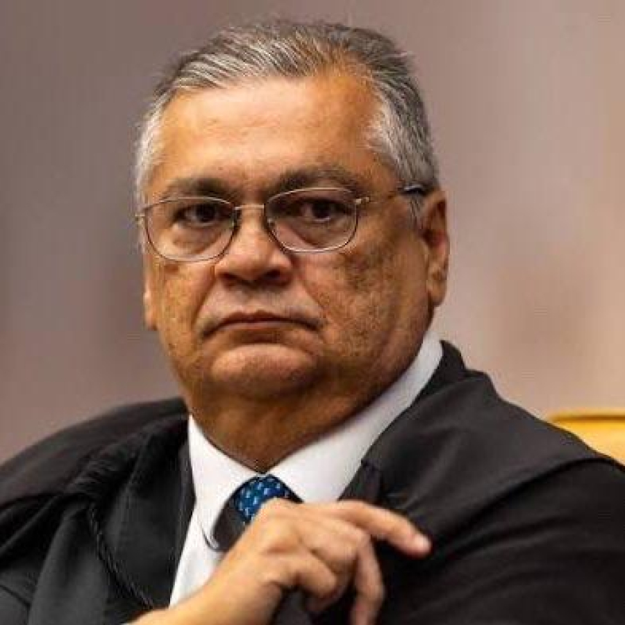 Dino derruba decisão do TSE e libera publicação falsa sobre Flávio Bolsonaro